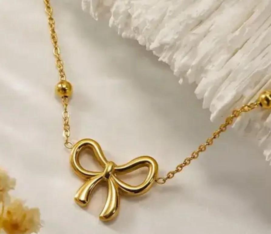 Bow Necklace